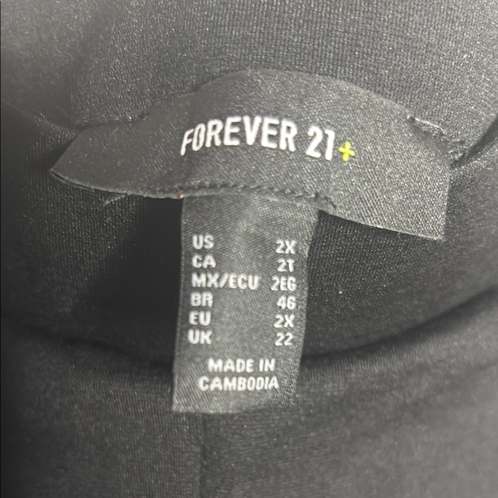 Black Leggings with Zippers - Picture 12 of 12